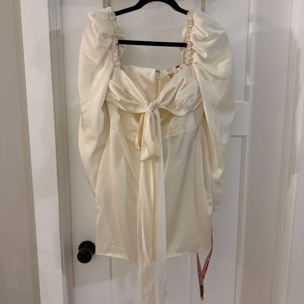 NWT House of CB MAIA‎ Ivory Satin Puff Sleeve Tie Front Mini Dress Bridal Small